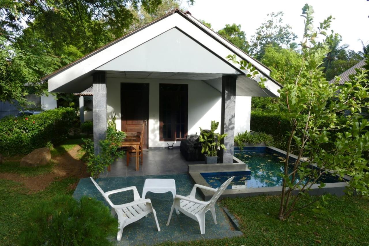 Hidden Lake Cottages Sigiriya Exterior photo